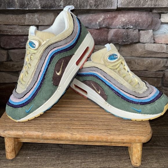 Size 8.5- Nike Air Max 1/97 x Sean Wotherspoon PRE-OWNED AJ4219-400